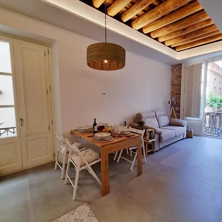 Antiquari De Boutique En La Costa Brava